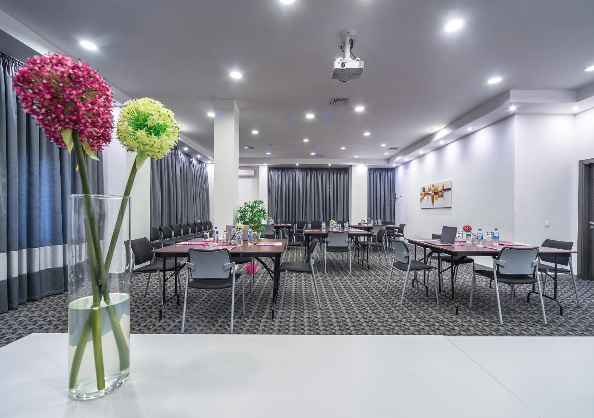 Amarant Urban Hotel & Conference Center By Chm Kyiv Exterior photo