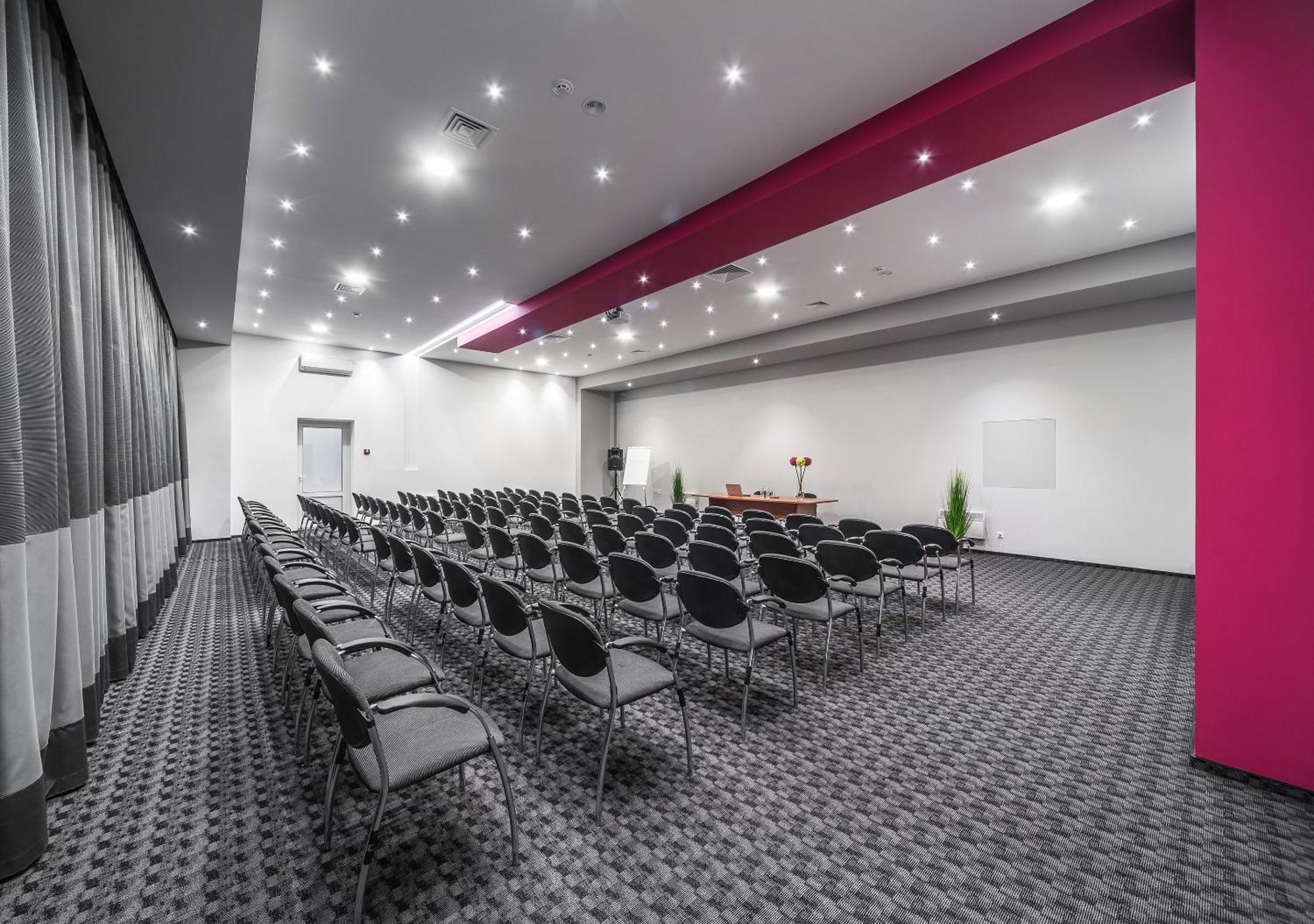 Amarant Urban Hotel & Conference Center By Chm Kyiv Exterior photo
