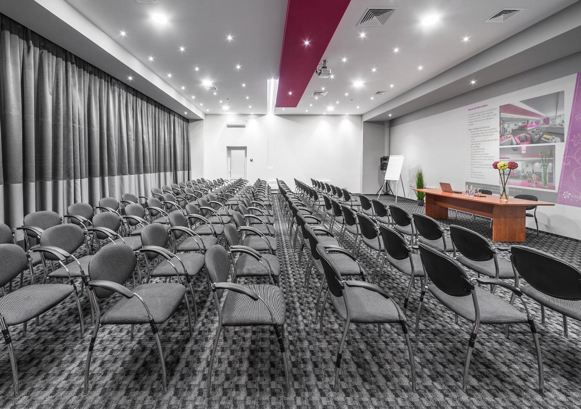 Amarant Urban Hotel & Conference Center By Chm Kyiv Exterior photo