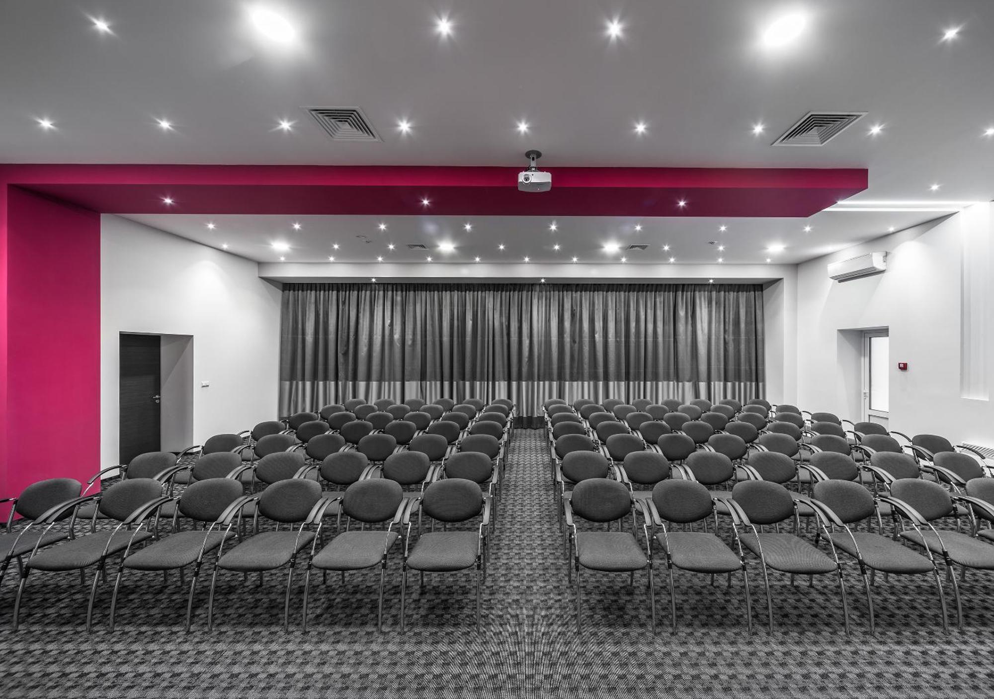 Amarant Urban Hotel & Conference Center By Chm Kyiv Exterior photo